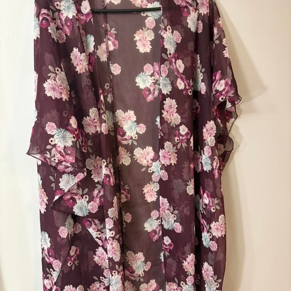 American Eagle floral sheer kimono Size XS